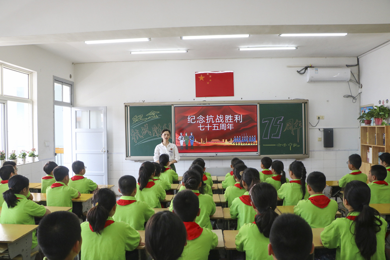 縣實(shí)驗(yàn)小學(xué)開(kāi)展“勿忘國(guó)恥愛(ài)我中華”主題班會(huì)活動(dòng)